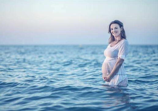 孕妇可以游泳吗 孕妇游泳注意事项